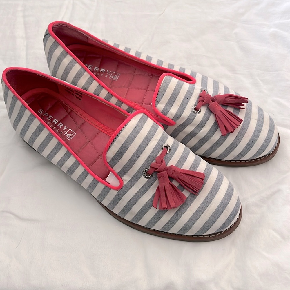 Sperry Top Sider Women’s Blue striped and pink loafers, size 7.5M